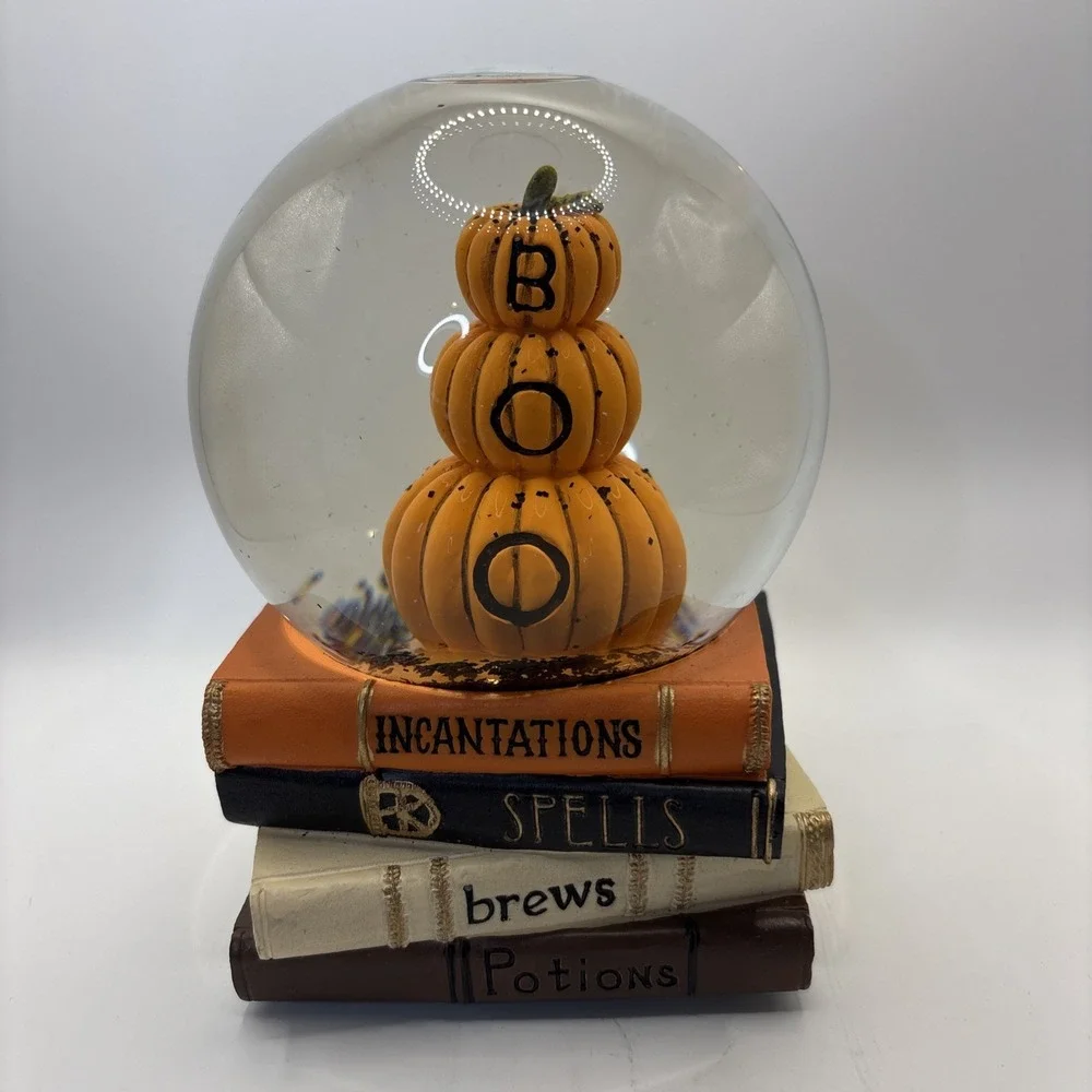 Halloween Musical Snow Globe Stacked Orange Pumpkins BOO Spell‎ Books Decor